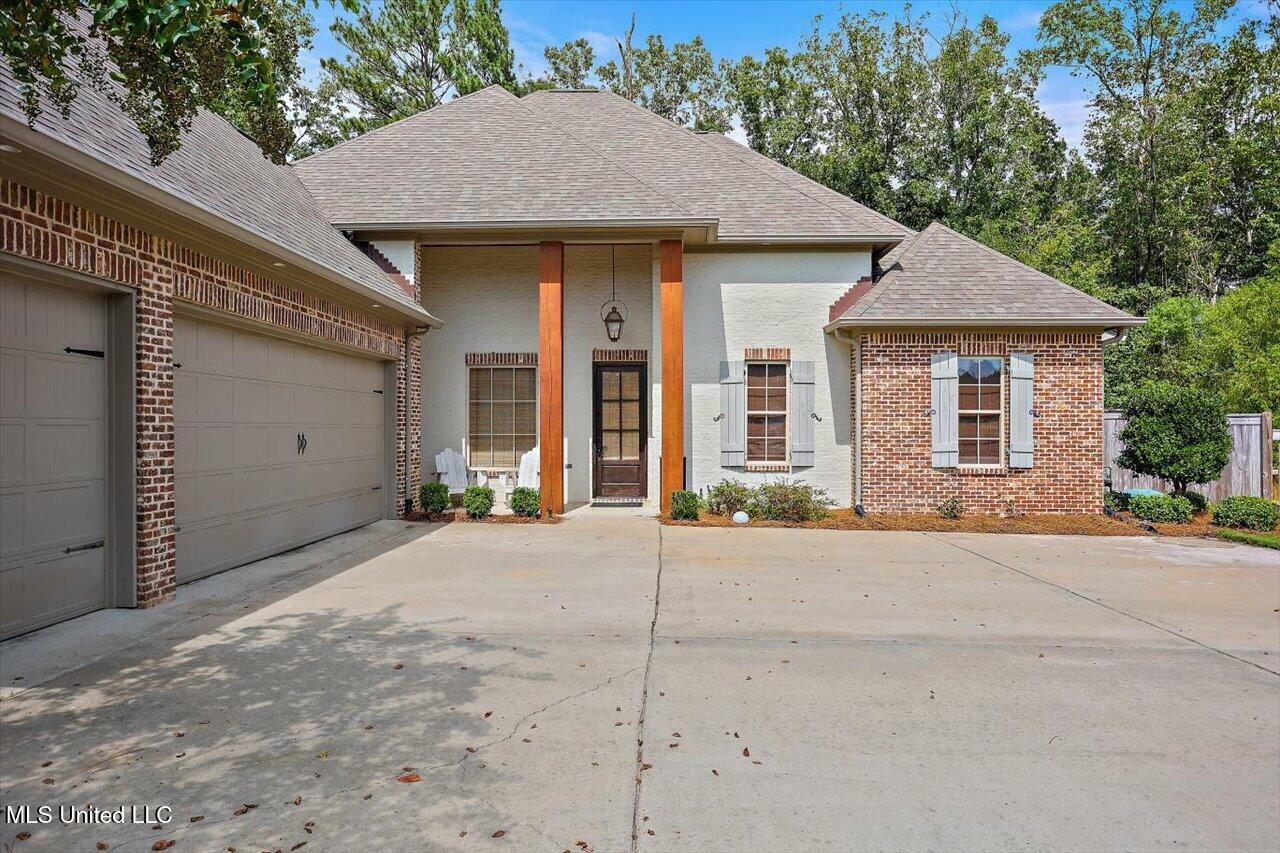 Property Photo:  106 Wingspan Way  MS 39110 