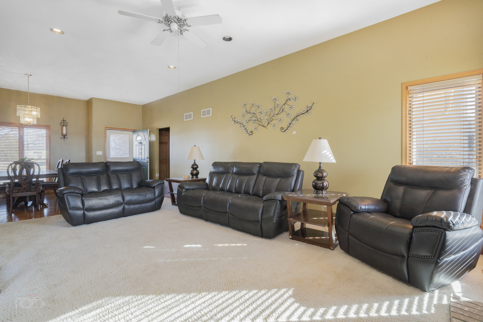 Property Photo:  1805 Jared Drive  IL 60403 