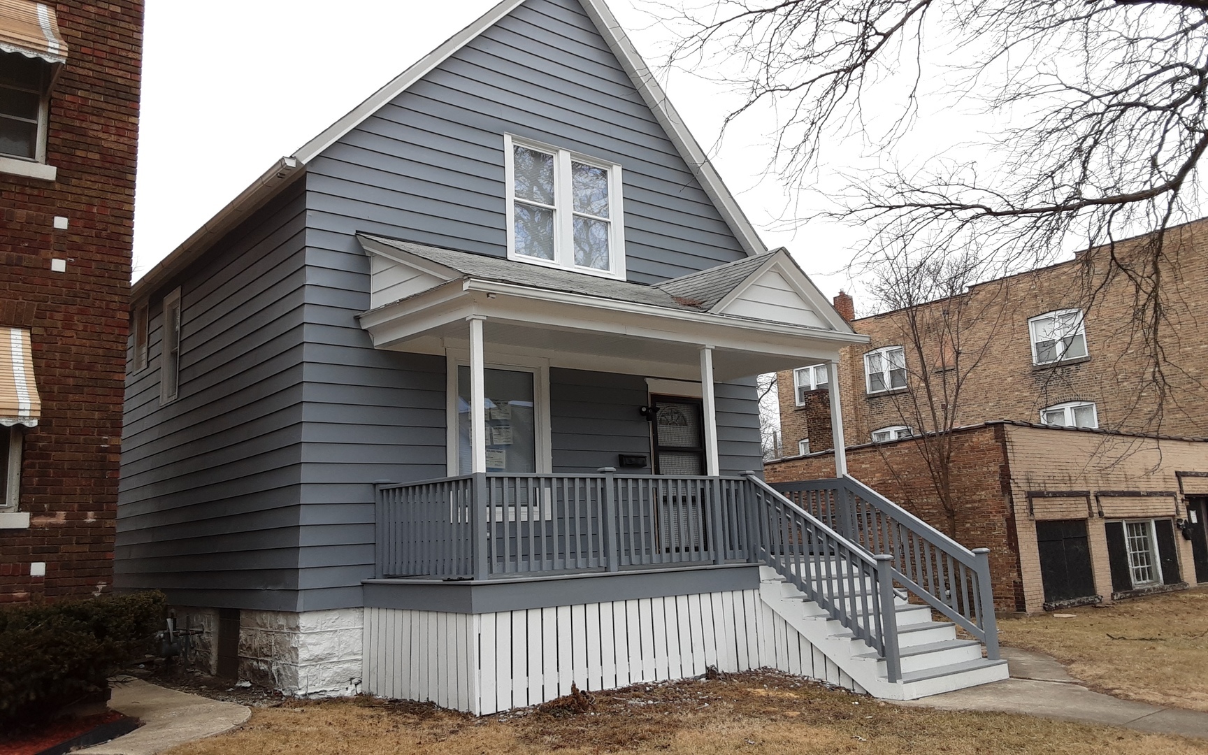 Property Photo:  81 W 15th Street W  IL 60411 