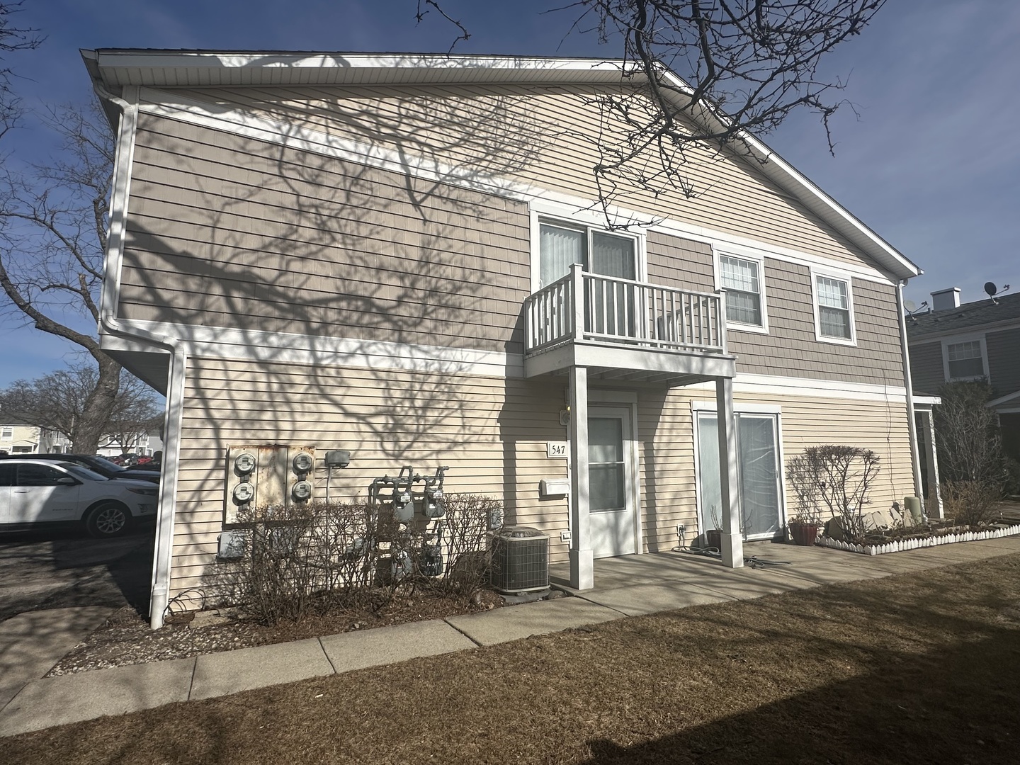 Property Photo: 547 Vail Court IL 60090
