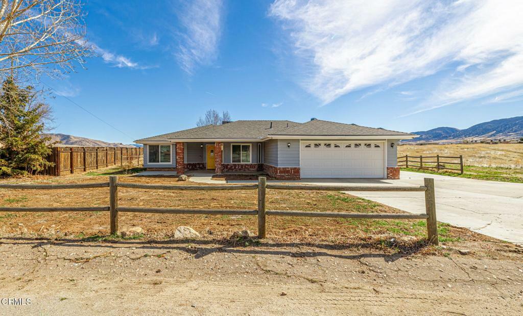 Property Photo: 21810 Mid Way CA 93561