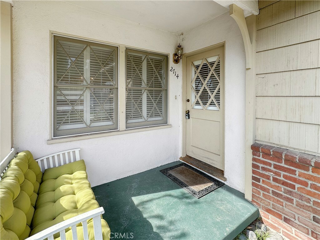 Property Photo:  2714 Lompoc Street  CA 90065 