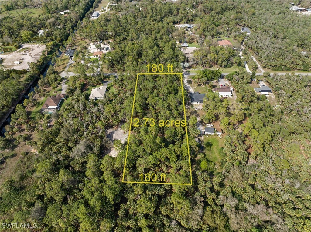 Property Photo: 810 20th Avenue NW FL 34120