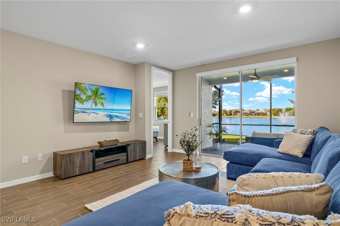 Property Photo: 14644 Edgewater Circle FL 34114