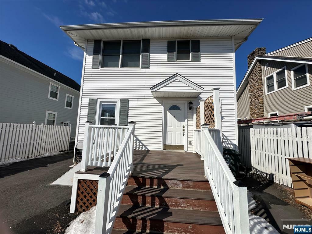 Property Photo:  254 Everett Avenue 1  NJ 07481 