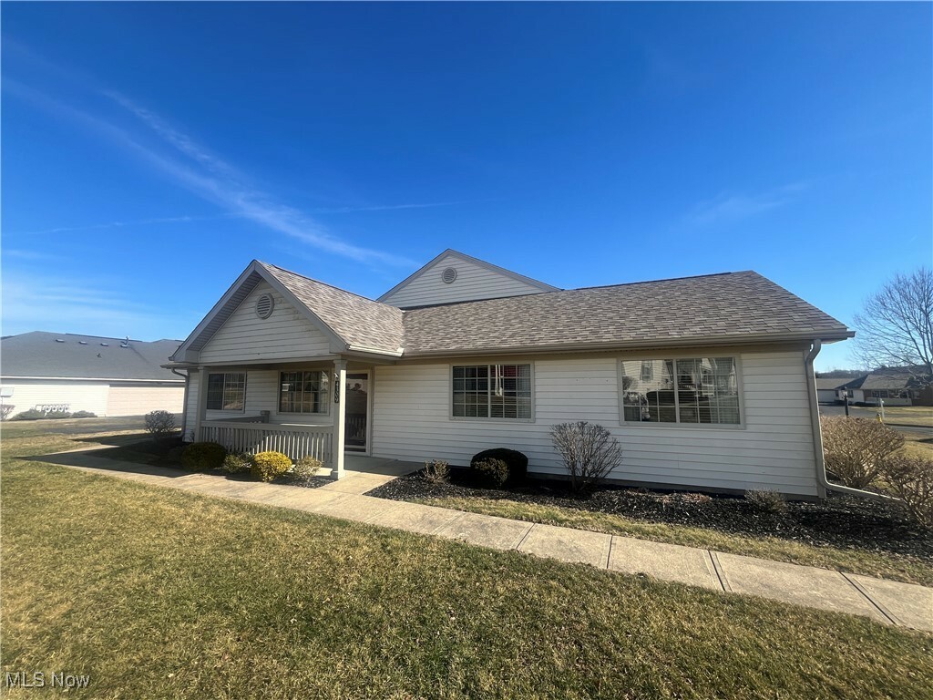 Property Photo:  4309 Strattford Circle E  OH 43701 