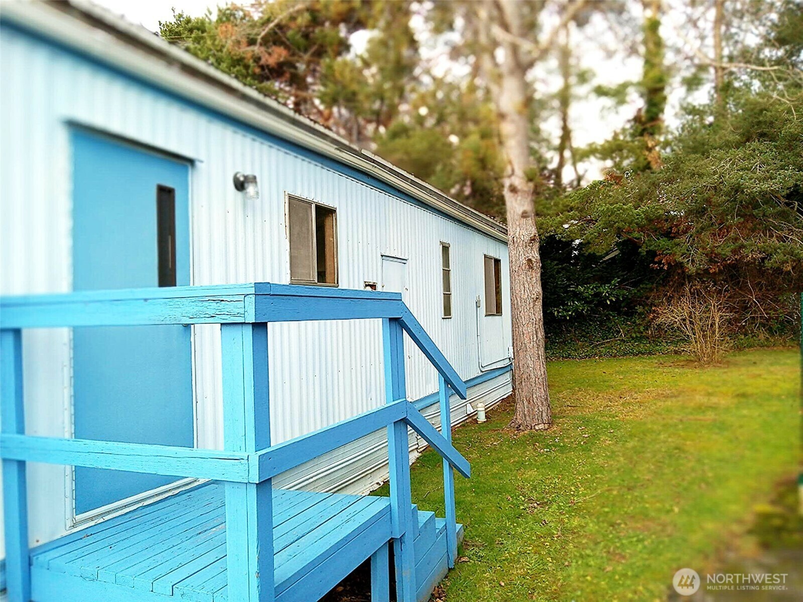 Property Photo:  2400  Donovan Avenue 41  WA 98225 