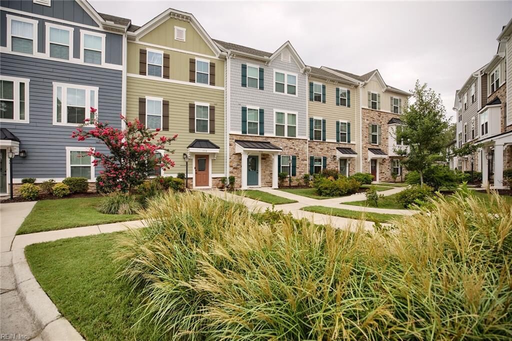 Property Photo:  532 William Tiedeman Ln  VA 23451 