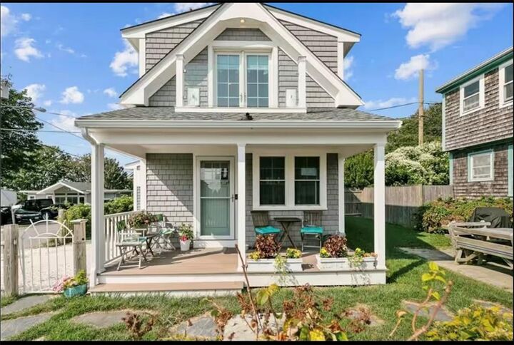 21 Warren Avenue 21  Middletown RI 02842 photo