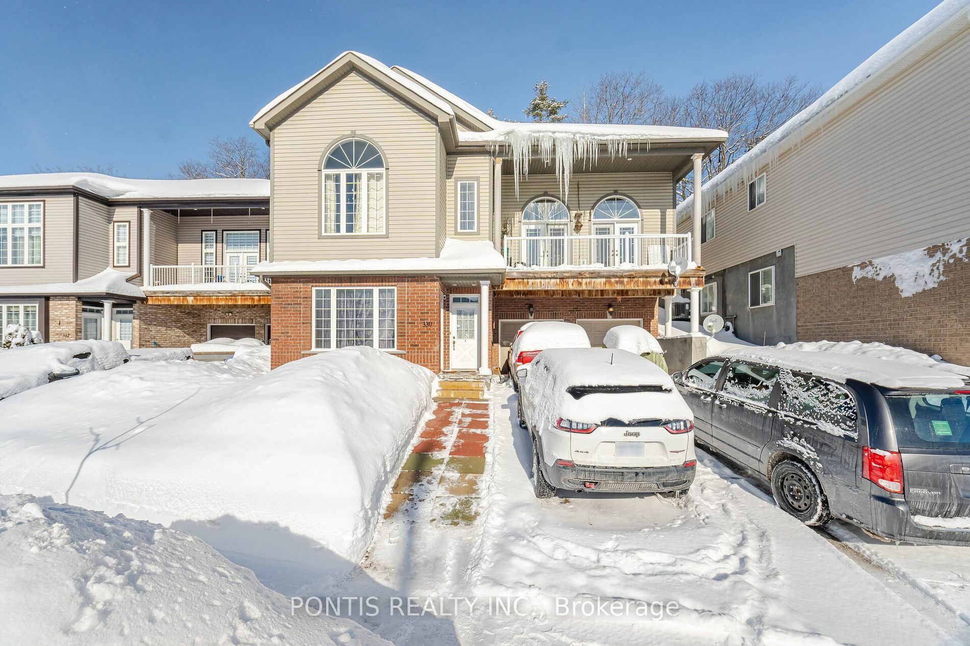 Property Photo:  330 Edgehill Dr  ON L4N 9X4 