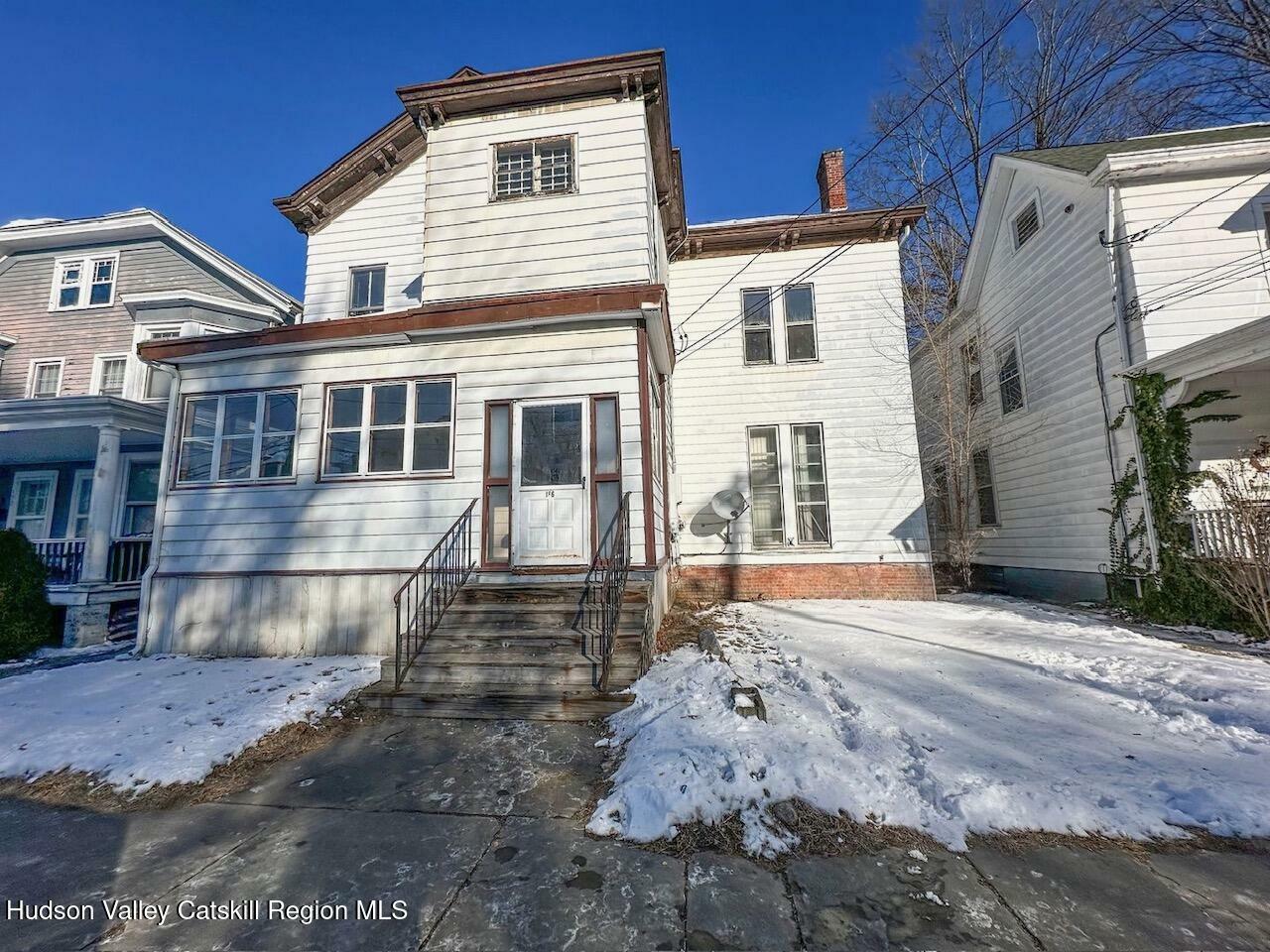 Property Photo:  186 Pine  NY 12401 