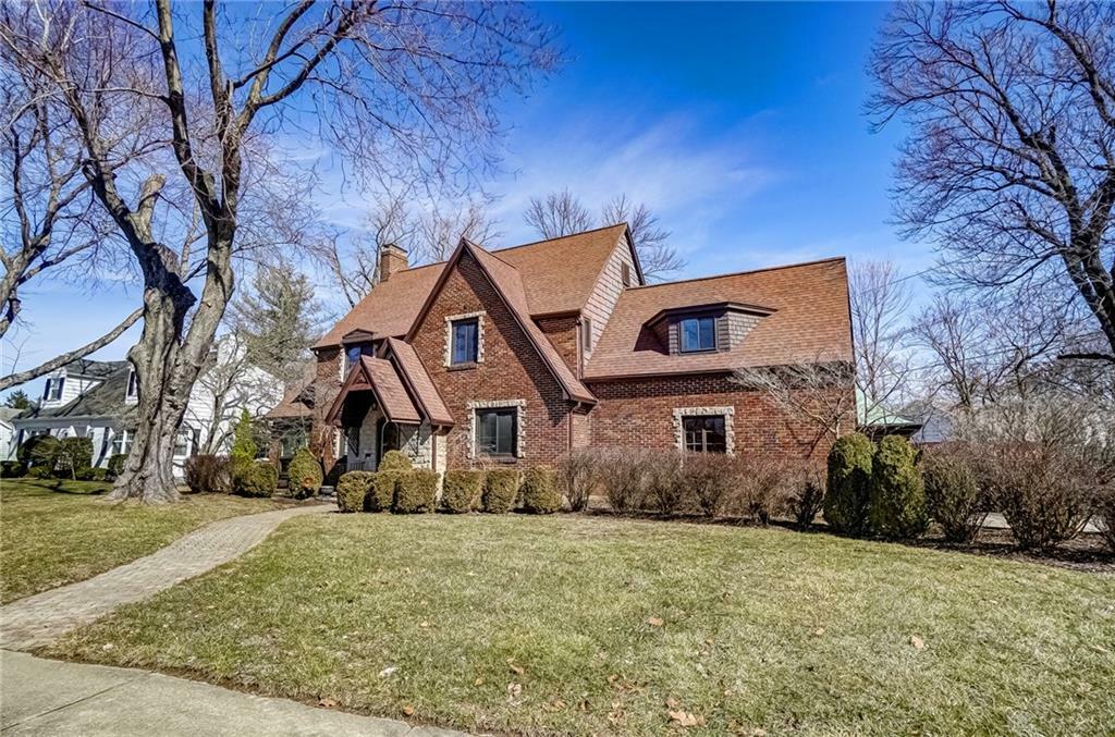 Property Photo: 2 N Broadmoor Boulevard OH 45504
