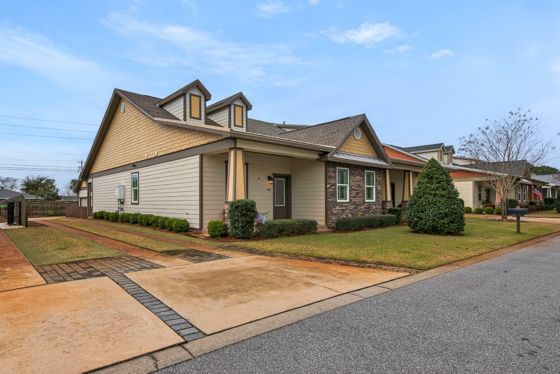 Property Photo: 846 Cannon Lane FL 32541