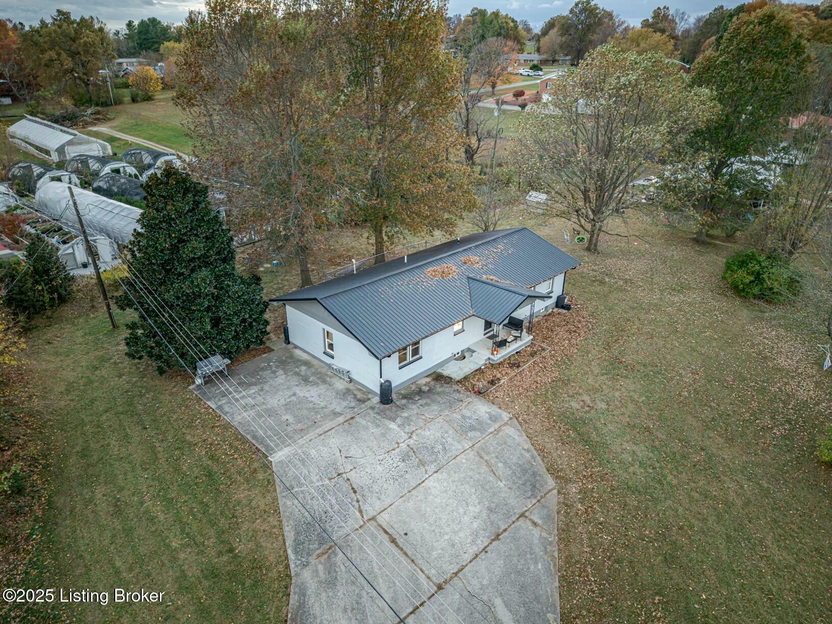 Property Photo:  404 Chester St  KY 42754 