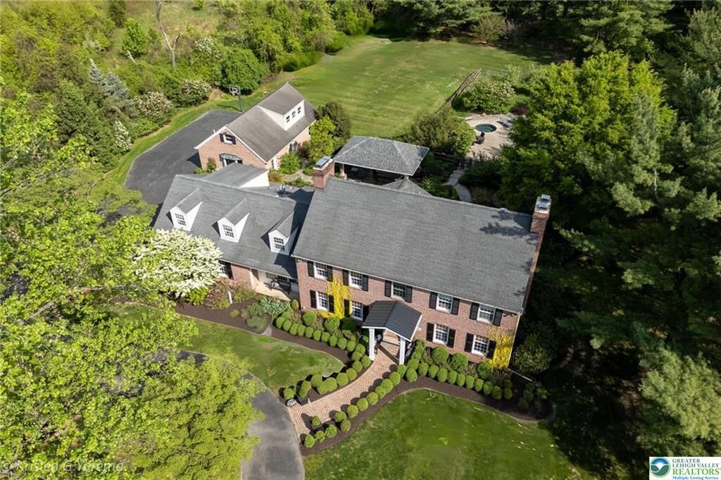 Property Photo: 1840 Apple Tree Lane PA 18015