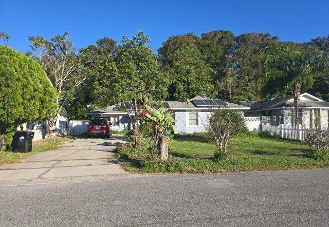 Property Photo: 1303 Boreas Drive FL 32822