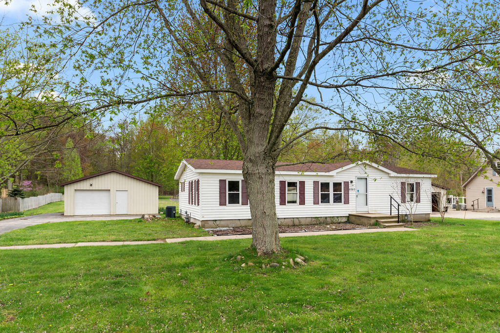 Property Photo: 8760 W East Road MI 49128