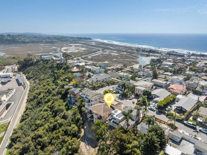 Property Photo:  2483 Oxford Avenue  CA 92007 