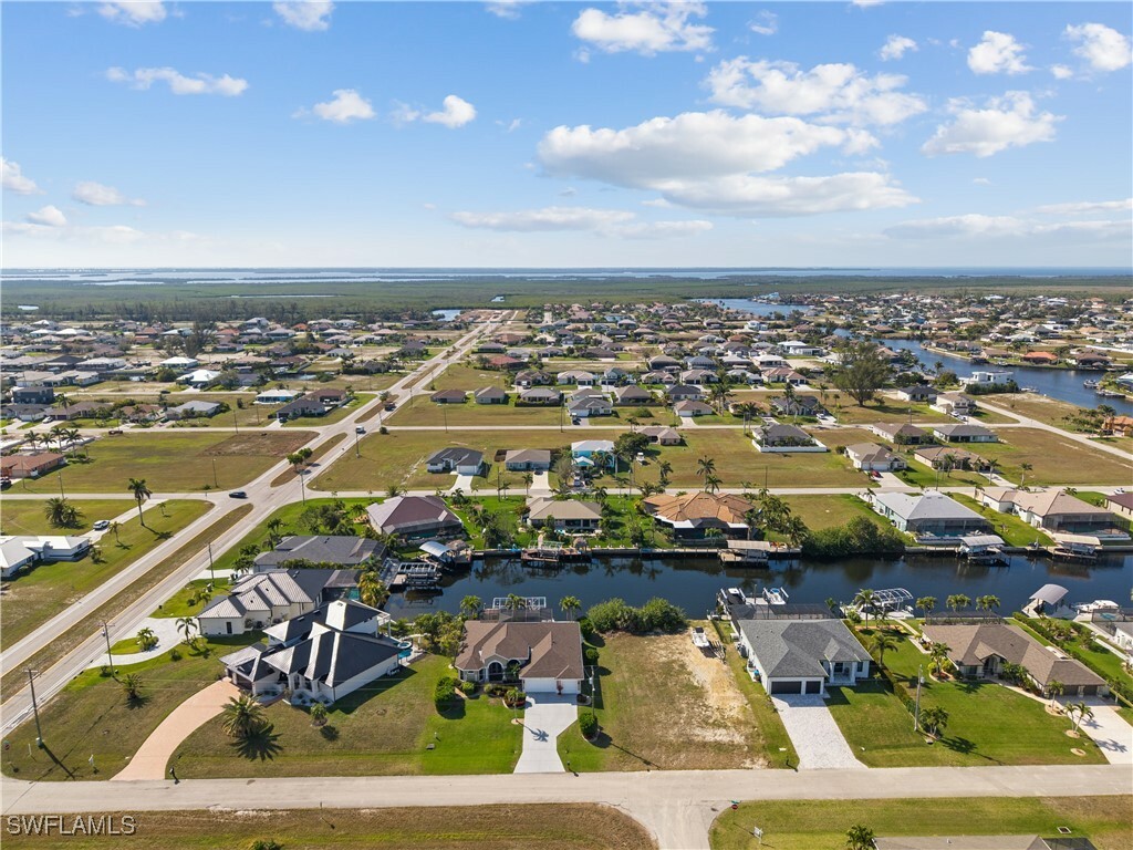 Property Photo:  810 NW 36th Avenue  FL 33993 