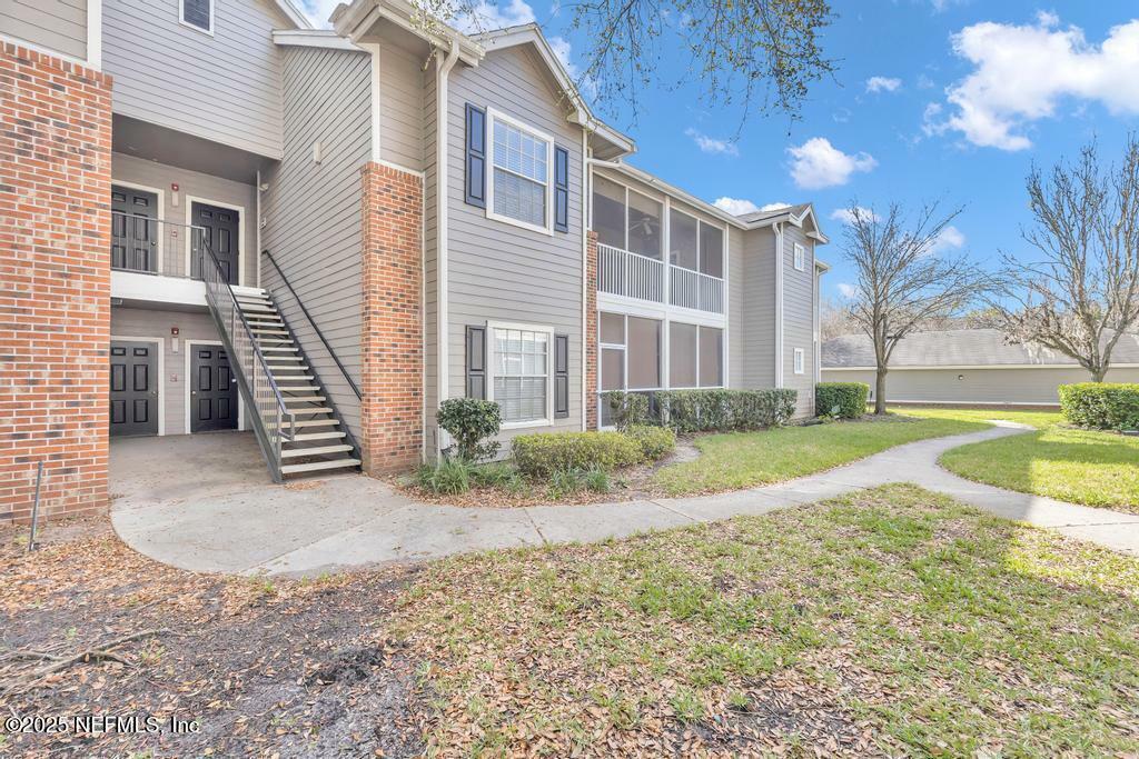 Property Photo: 10000 Gate Parkway N 2014 FL 32246