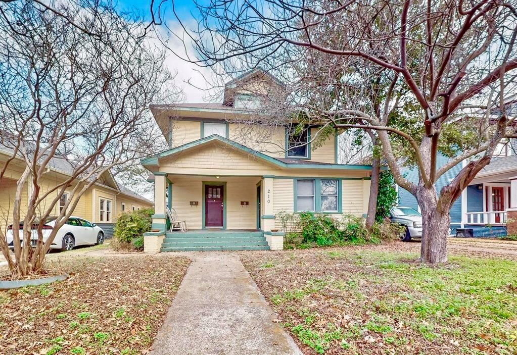 Property Photo:  210 S Rosemont Avenue A  TX 75208 