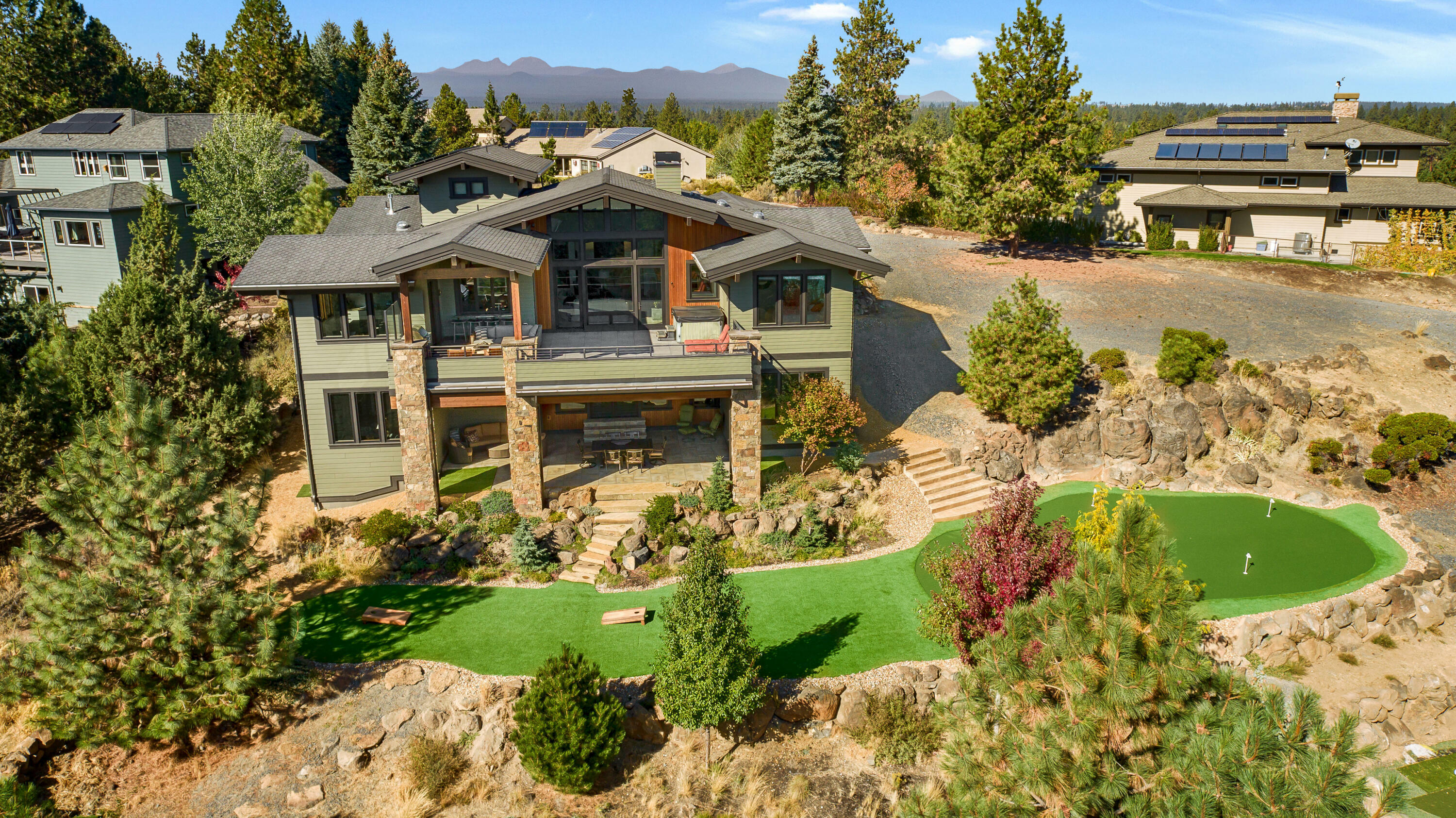 Property Photo: 61538 SW Longview Street OR 97702