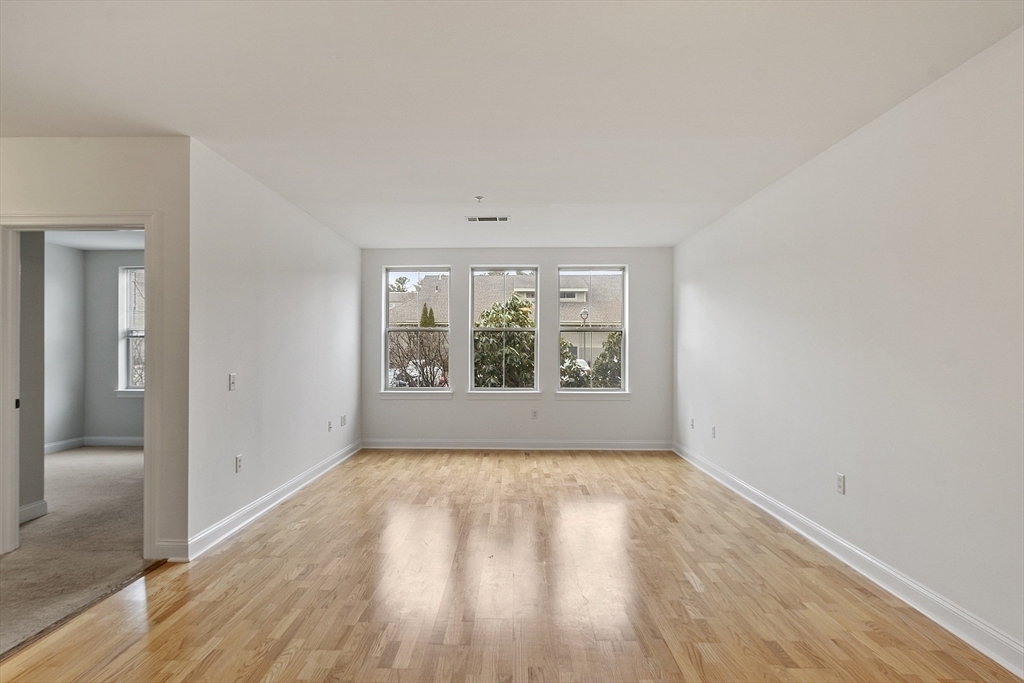 Property Photo: 3 Harvest Drive 106 MA 01845