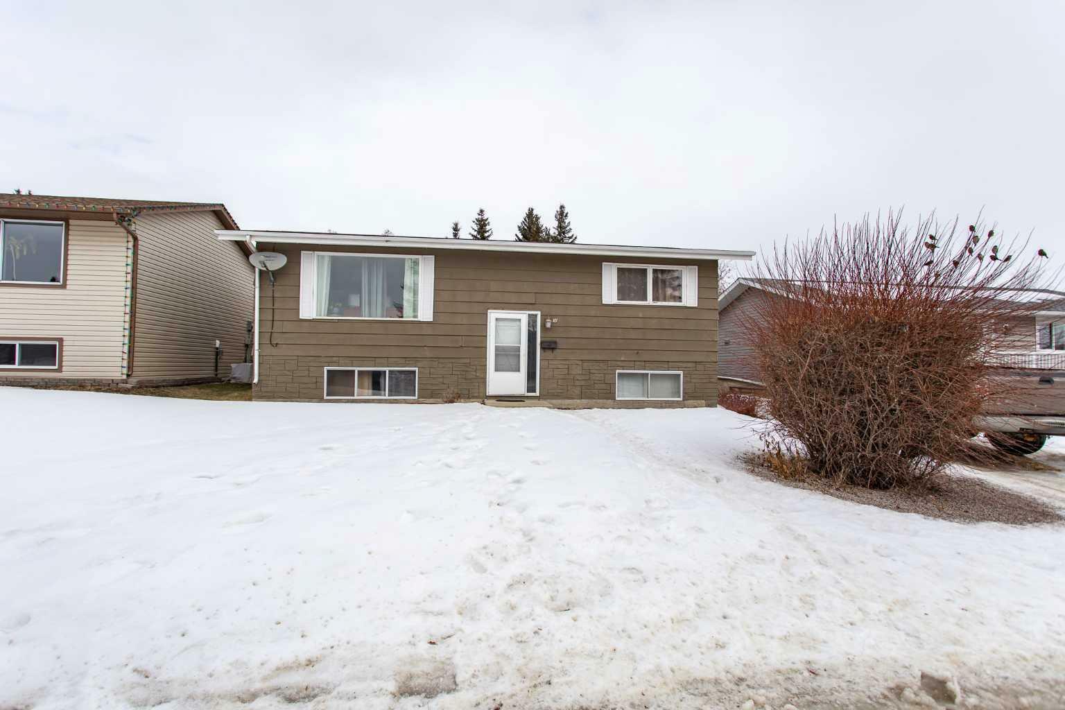 Property Photo:  30 Northstar Drive  AB T4L 1S1 