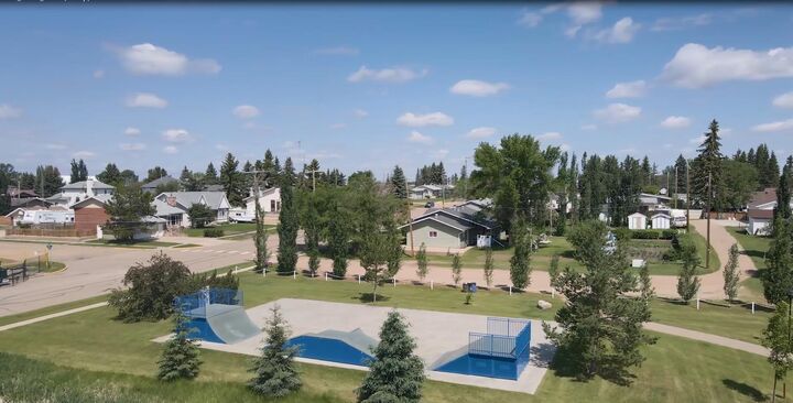 Property Photo: 4605 53 Street AB T0B 2L0