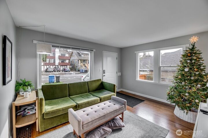 Property Photo:  6039  5th Avenue NW  WA 98107 