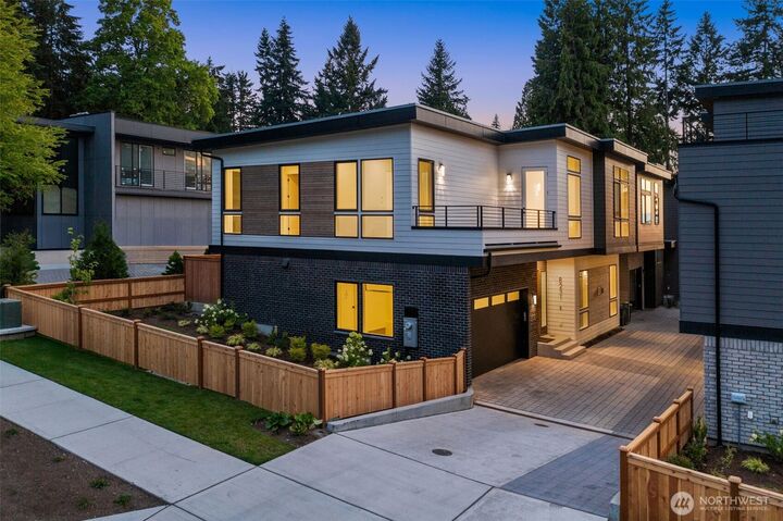8231  122nd Avenue NE  Kirkland WA 98033 photo