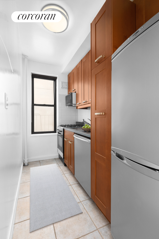 Property Photo: 222 E 35th Street 5F NY 10016