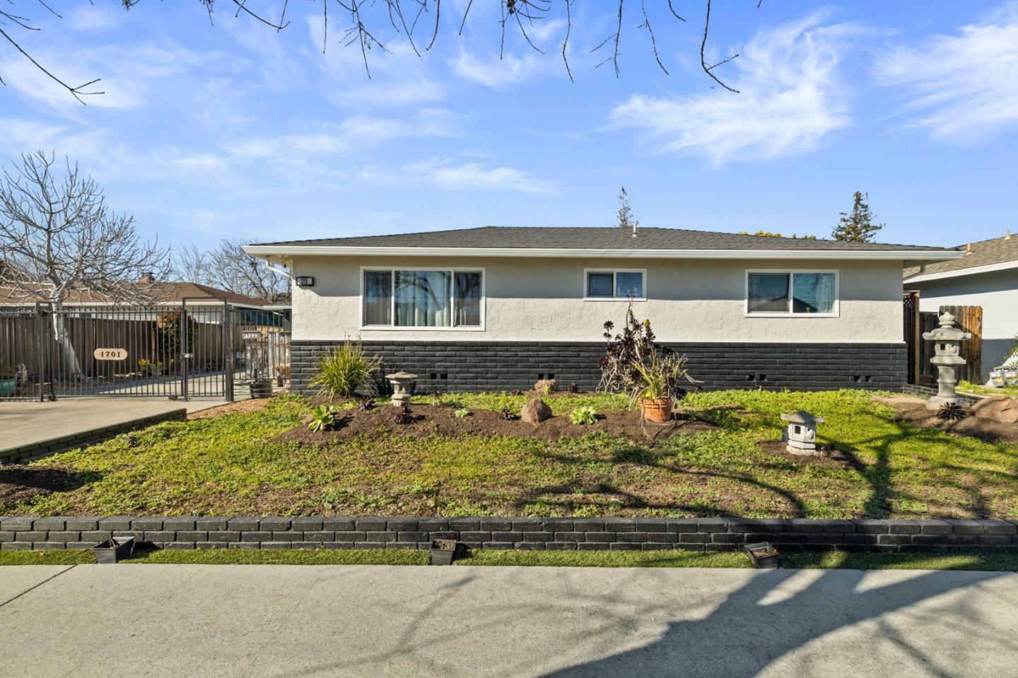 Property Photo:  1701 Foxworthy Avenue  CA 95124 