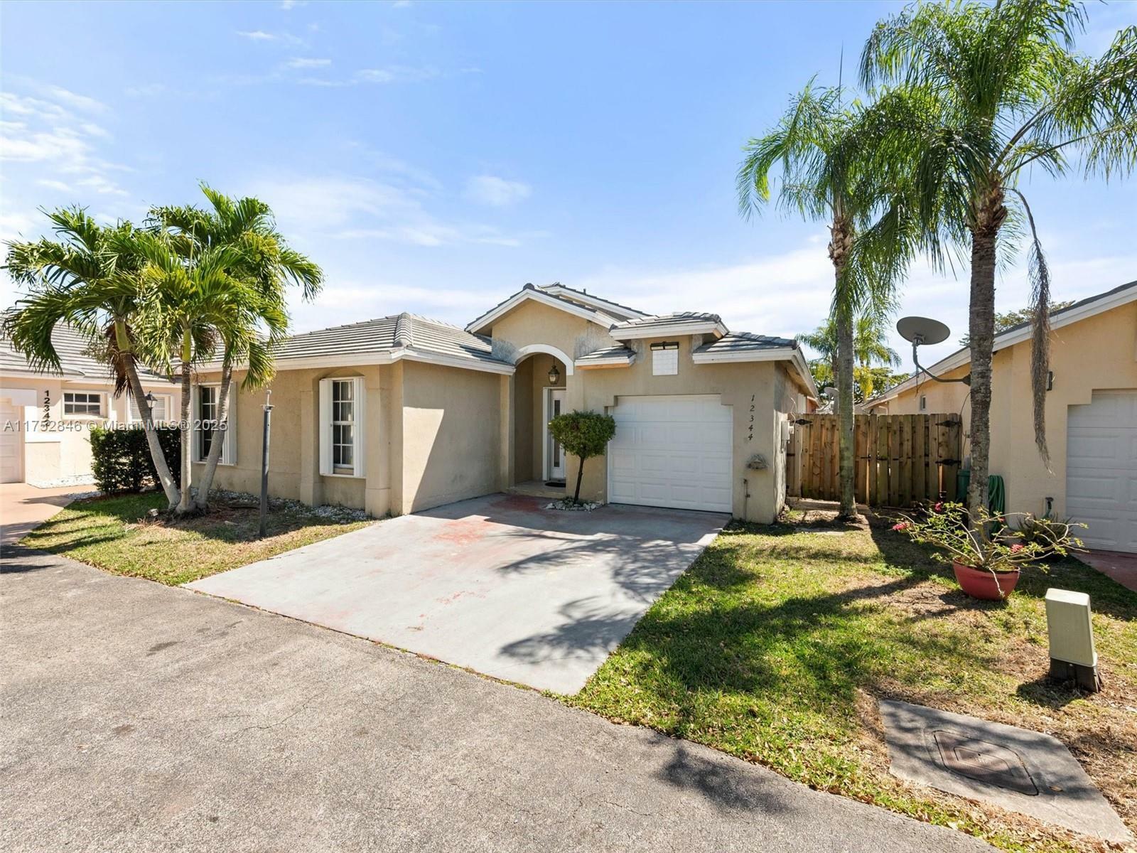 12344 SW 144th Ter  Miami FL 33186 photo