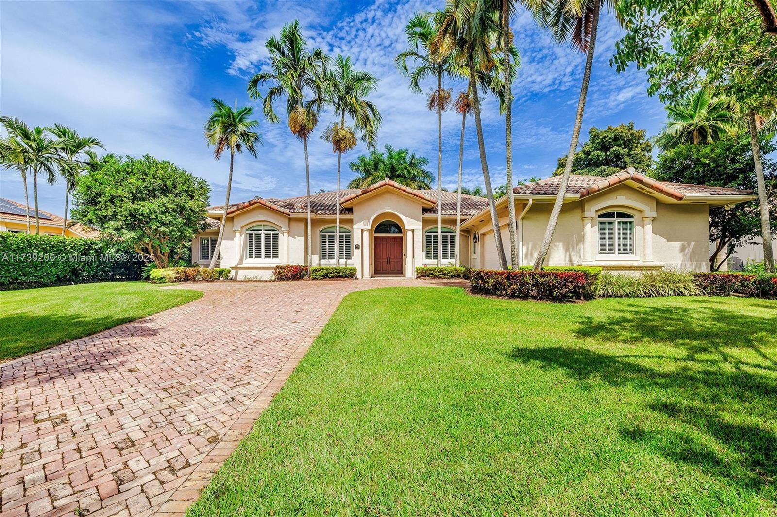 Property Photo: 16721 SW 86th Ct FL 33157