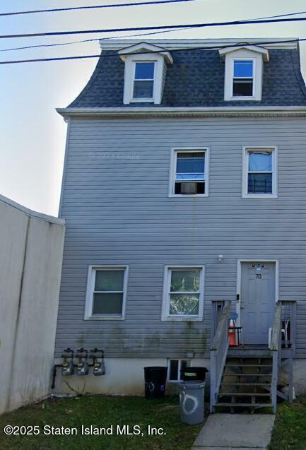 Property Photo:  70-72 Grove Avenue  NY 10302 