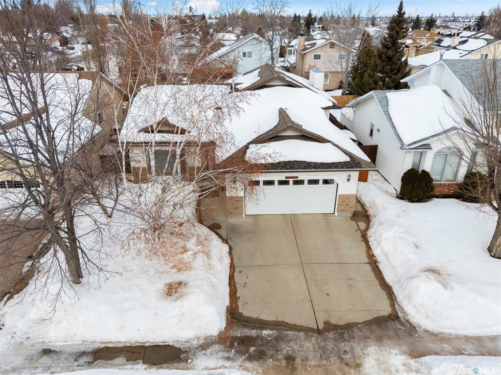 Property Photo:  107 Franklin Crescent  SK S7J 5G4 