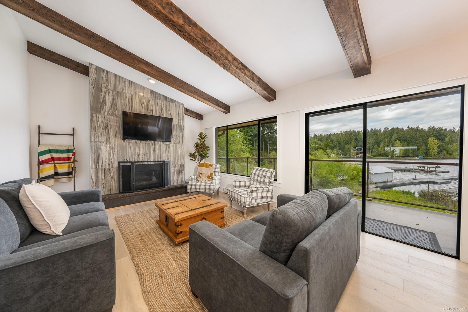 Property Photo: 2585 Wyldewood Ave BC V0R 2W3