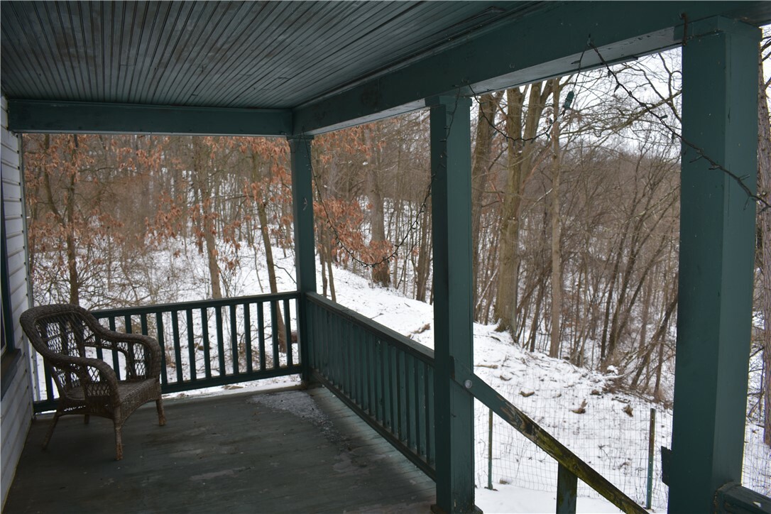 Property Photo:  1008 South Rd  PA 15209 