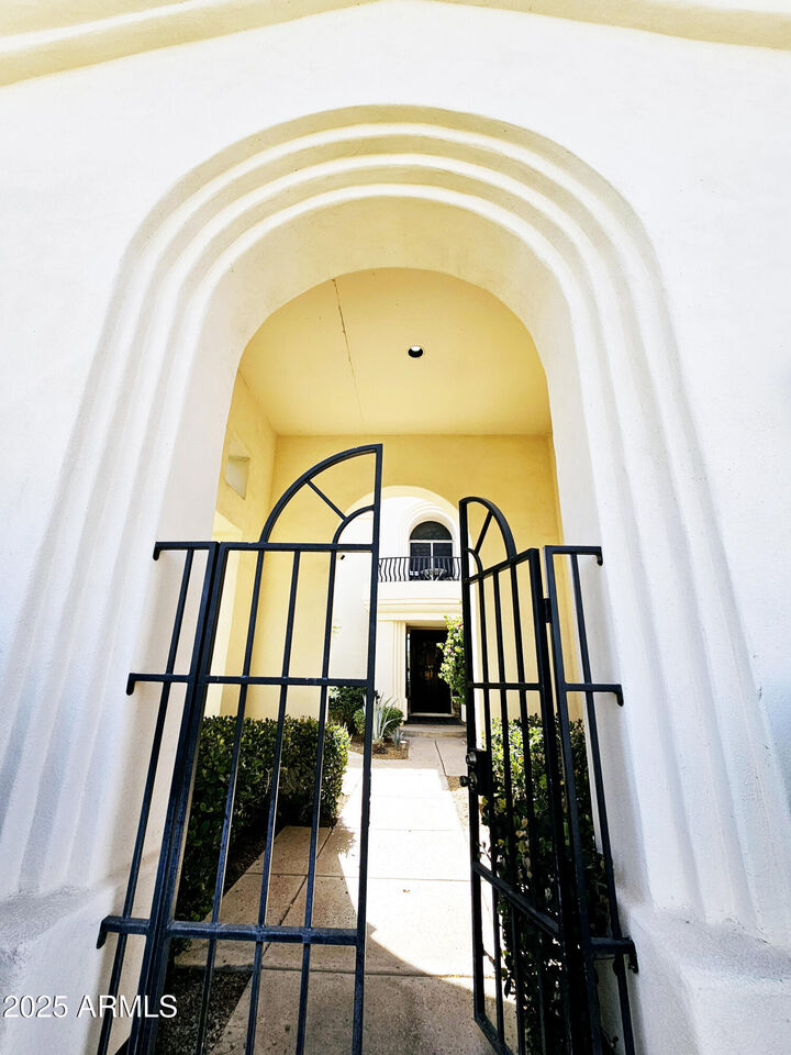 Property Photo:  7667 E Krall Street  AZ 85250 