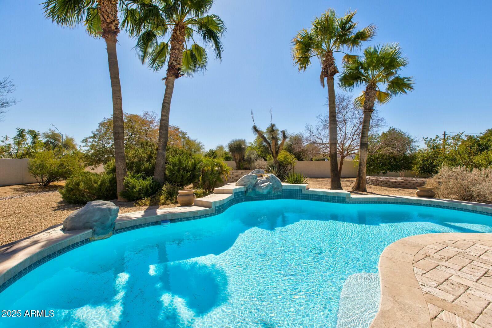 Property Photo: 4803 W Buckskin Trail AZ 85083