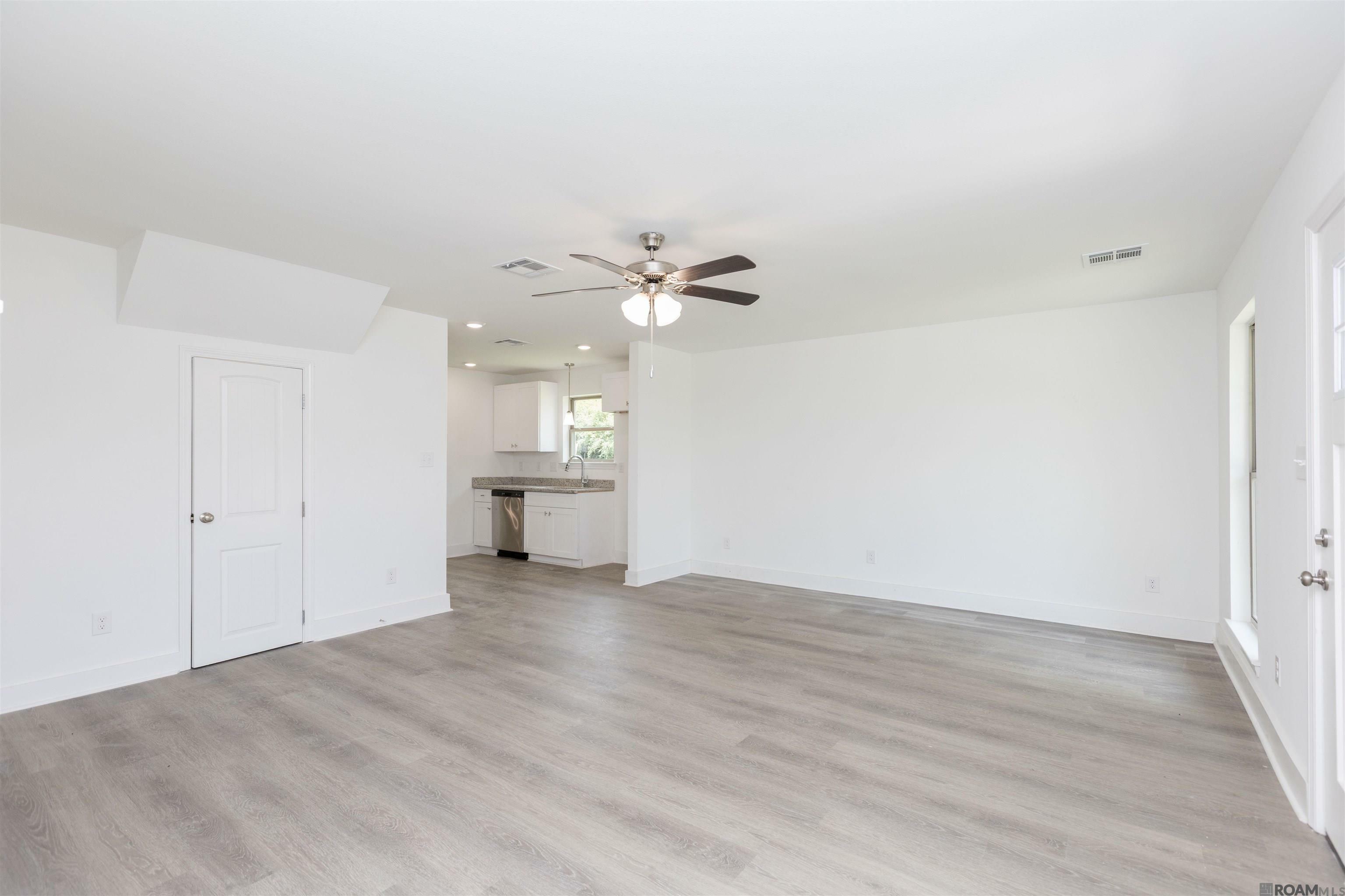 Property Photo:  5101 Paducah Ct  LA 70817 
