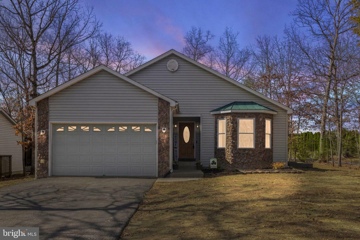 Property Photo: 614 Yorktown Boulevard VA 22508
