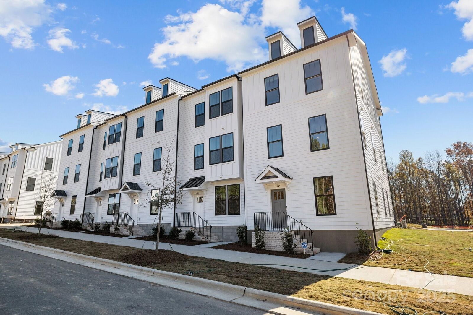 Property Photo:  15340 Ballancroft Parkway 15  NC 28277 