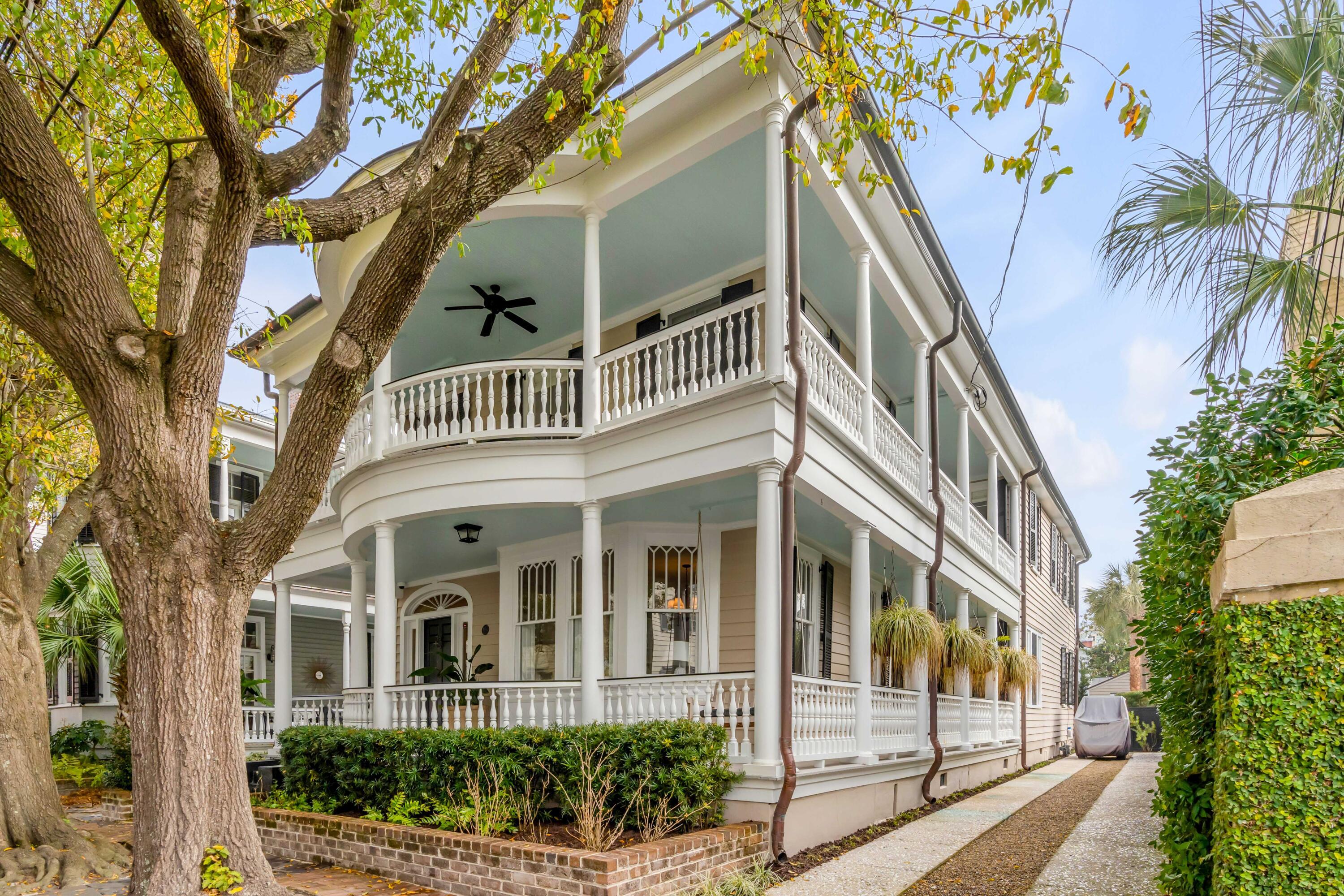 18 Logan Street  Charleston SC 29401 photo