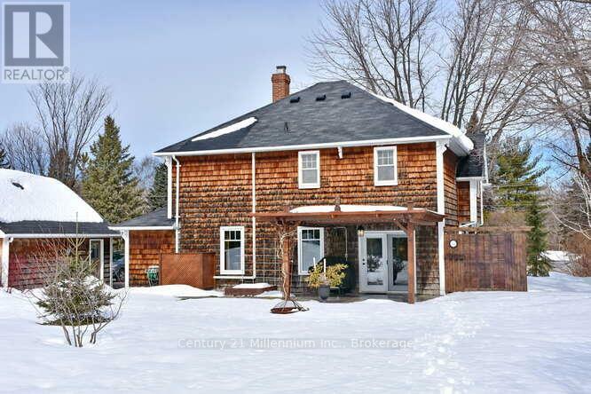 Property Photo:  680 Mountain Road  ON L9Y 5G3 