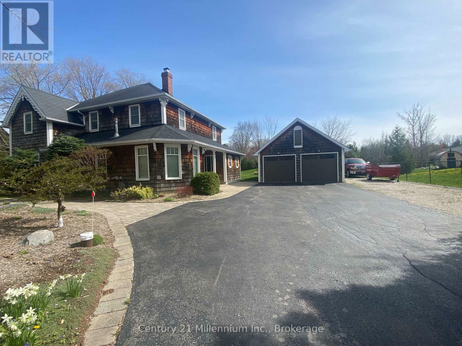 Photo de la propriété: 680 Mountain Road ON L9Y 5G3