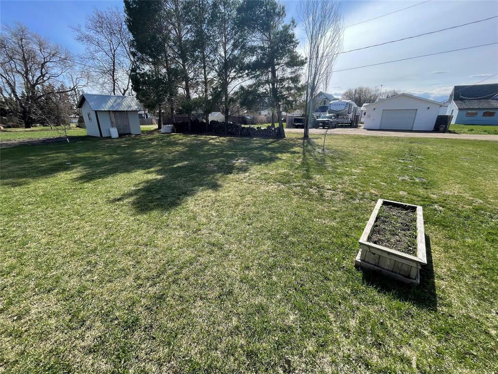 Property Photo: 11 Bromley Street MB R0H 0C0
