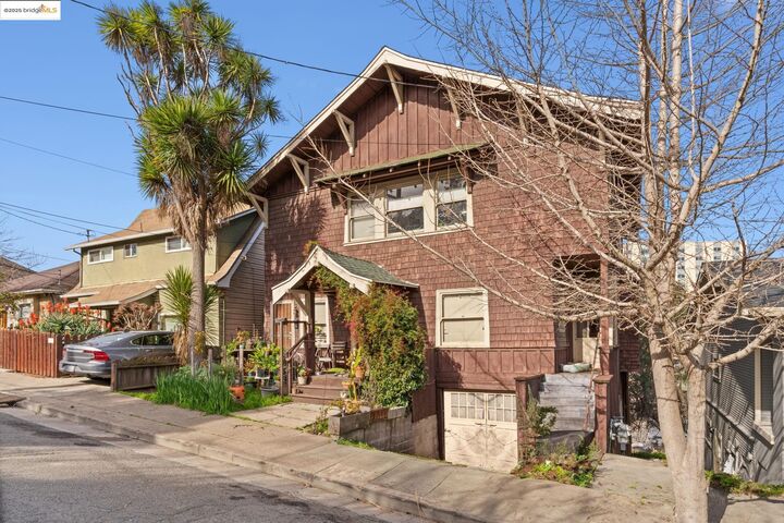 Property Photo: 3537 Kempton CA 94611