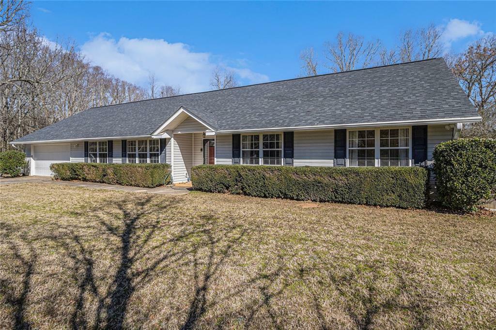 Property Photo:  895 Lawshe Road  GA 30276 